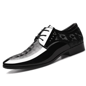 Sapato de Couro Bordado Alterrnative™