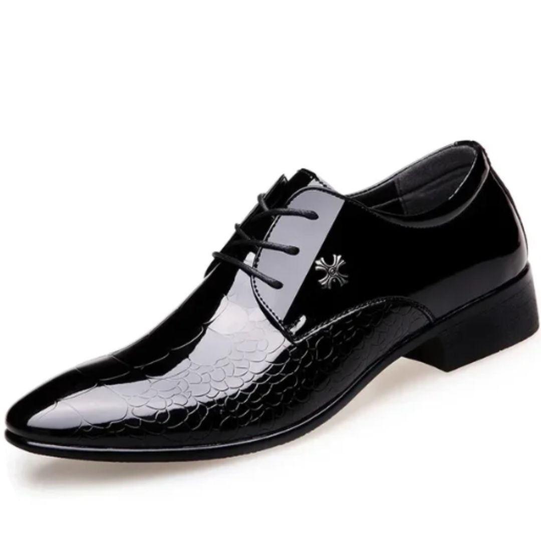 Sapato de Couro Bordado Alterrnative™