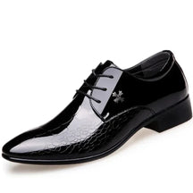 Sapato de Couro Bordado Alterrnative™